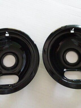 Drip Pans -Range Kleen P10124X -2 Pack Porcelain - Style A - Black New With Tags